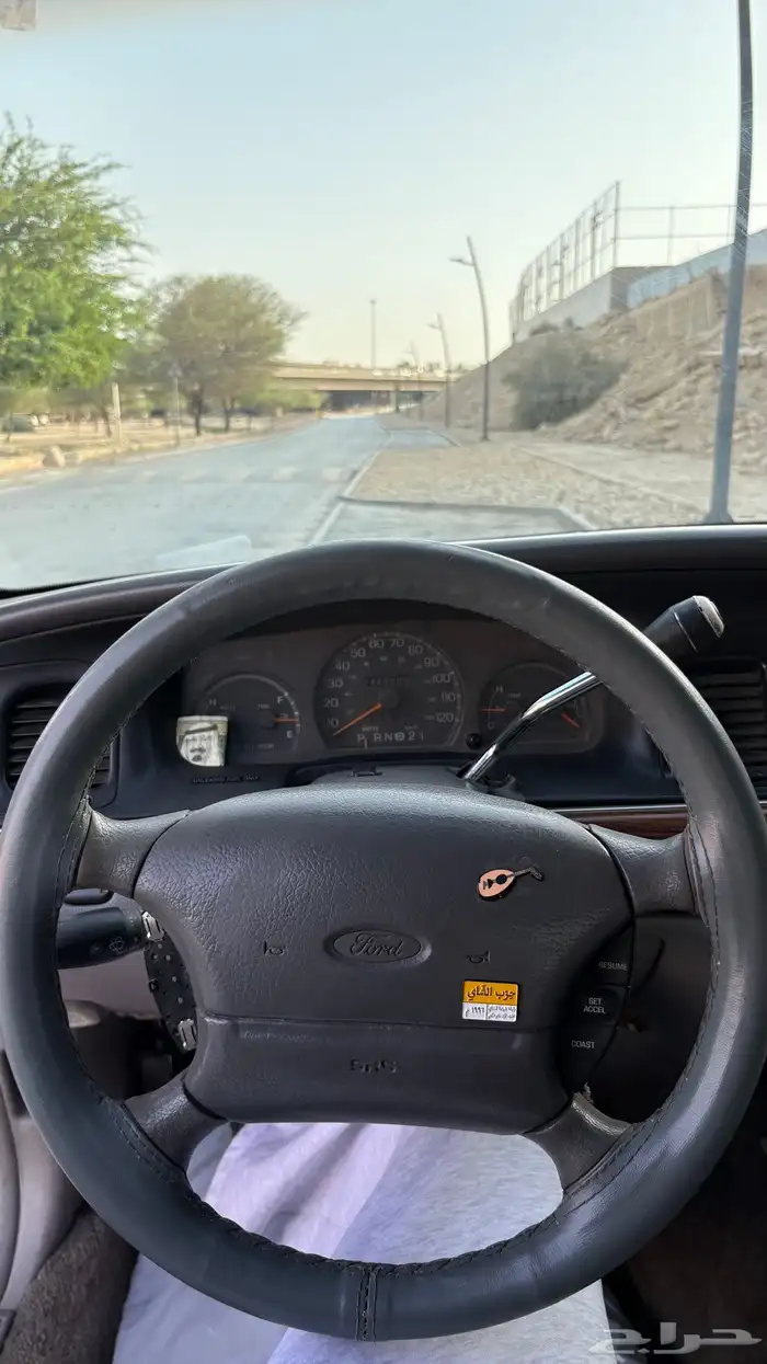 فورد كراون فكتوريا موديل 1997 أمريكي 11