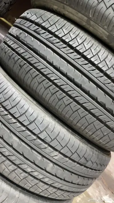 215 55 17 طقم كفرات يوكوهاما نضيف 2