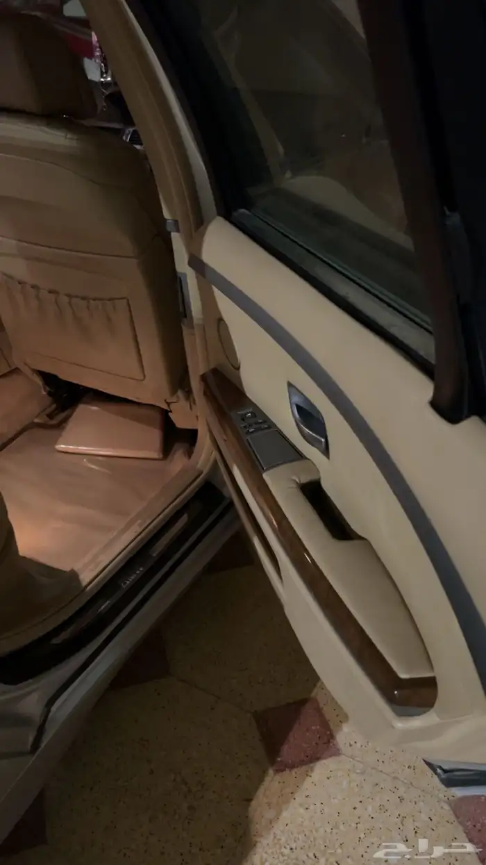 على السوم Bmw 2004 مخزن ولوحه مميزه 7