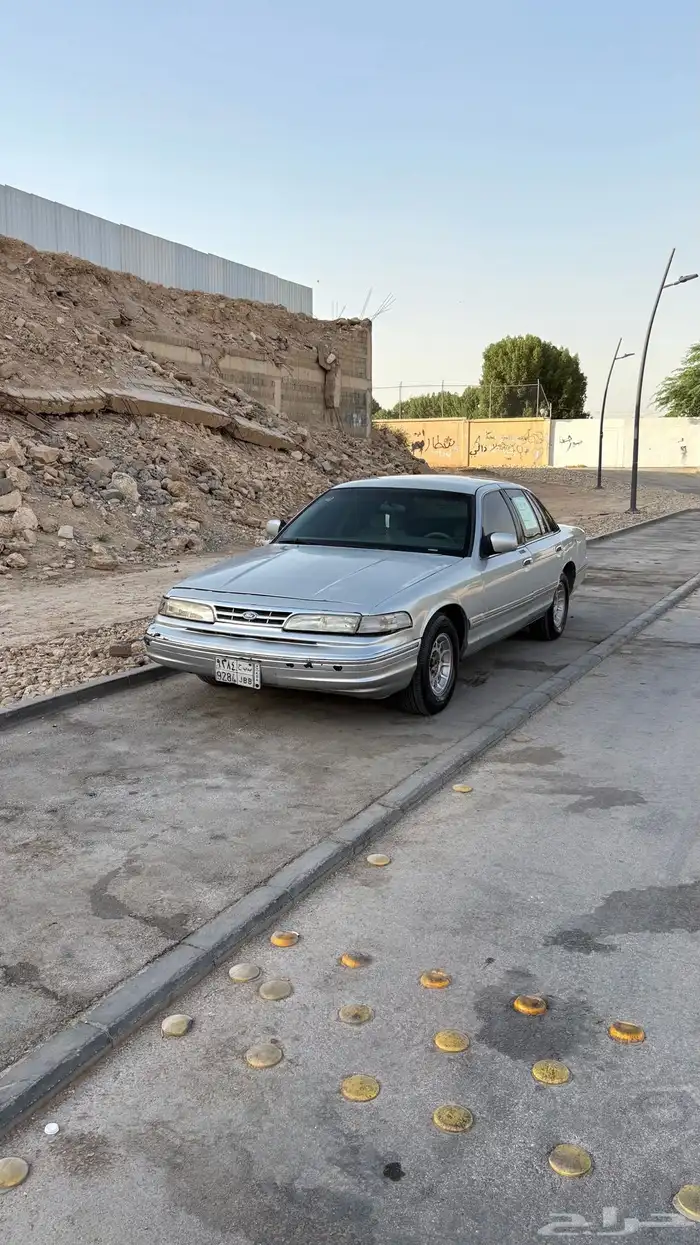 فورد كراون فكتوريا موديل 1997 أمريكي 0