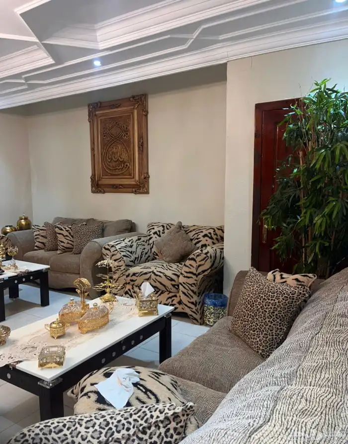فيلا وشقه للبيع في موقع مميز بسعر مليون 400الفبالمدينه 4
