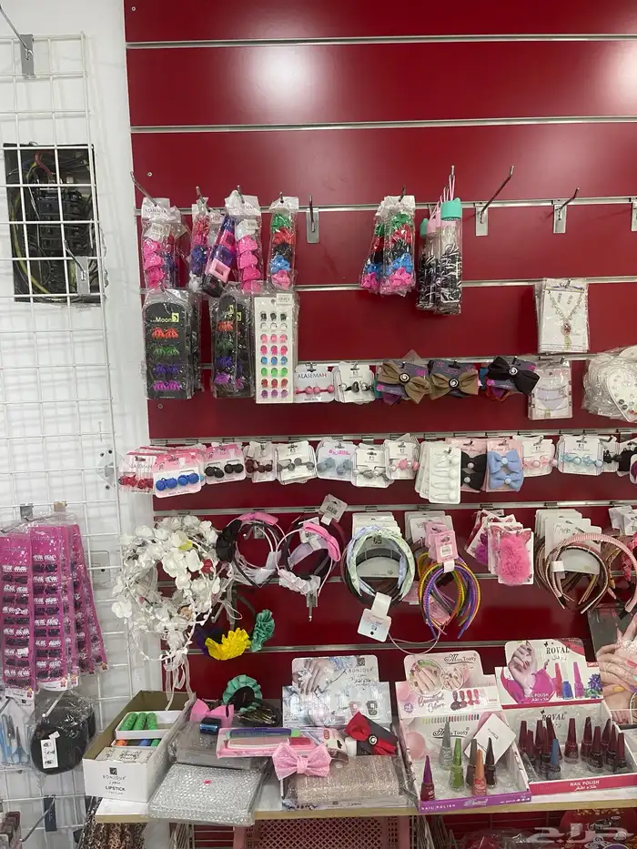 رفوف وبضاعه والمكيف 7