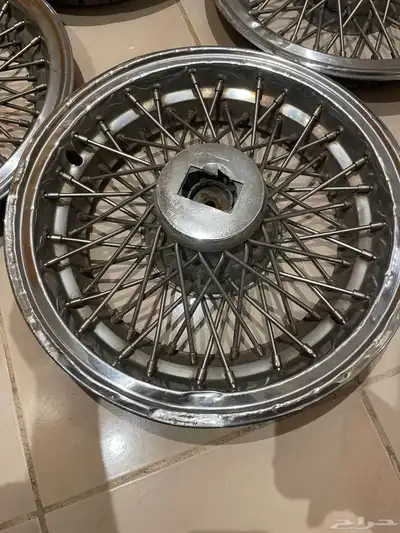 للبيع طيس سلك مع قواعدها اولدزموبيل موديل 80 حق بلدها 3