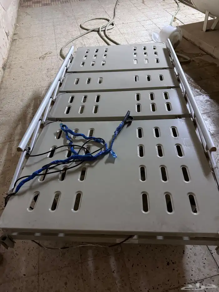 سرير طبي كهربائي 2