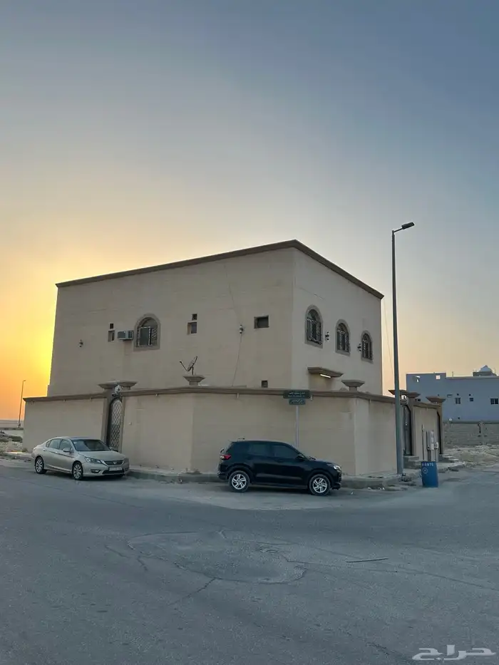 فيلا للبيع في حي الياسمين بالخفجي 0