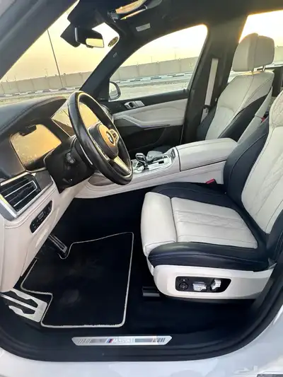 اكس 7 بي ام دبليو 2020 M50i فل كامل انديفيجوال X7 11
