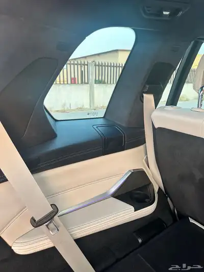 اكس 7 بي ام دبليو 2020 M50i فل كامل انديفيجوال X7 42