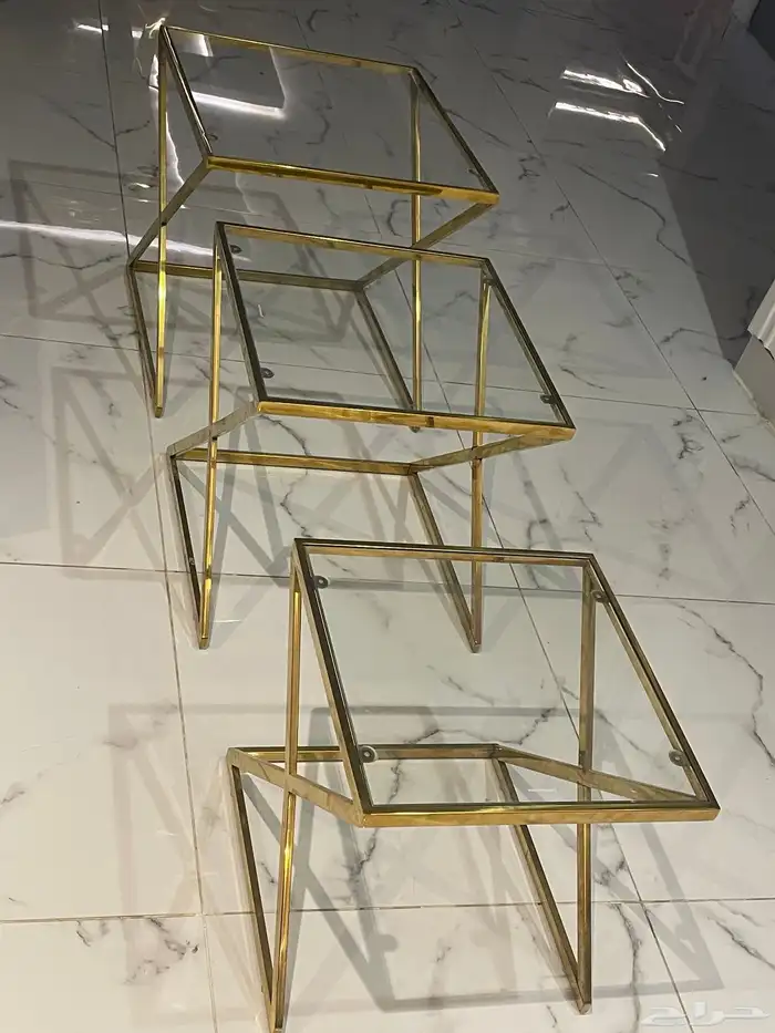 طاولة للبيع 2