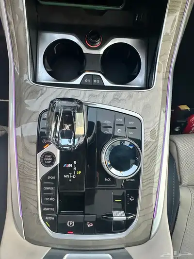 اكس 7 بي ام دبليو 2020 M50i فل كامل انديفيجوال X7 16