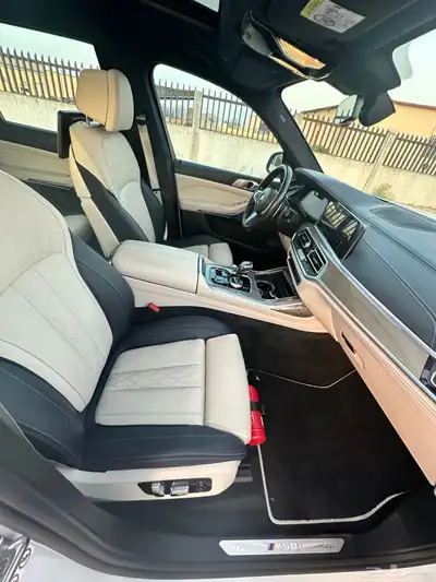 اكس 7 بي ام دبليو 2020 M50i فل كامل انديفيجوال X7 23