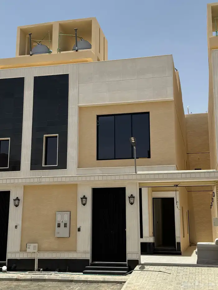 للبيع فيلا بشقة -في حي العوالي -بالرياض 2