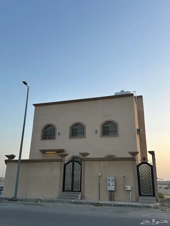 فيلا للبيع في حي الياسمين بالخفجي 1