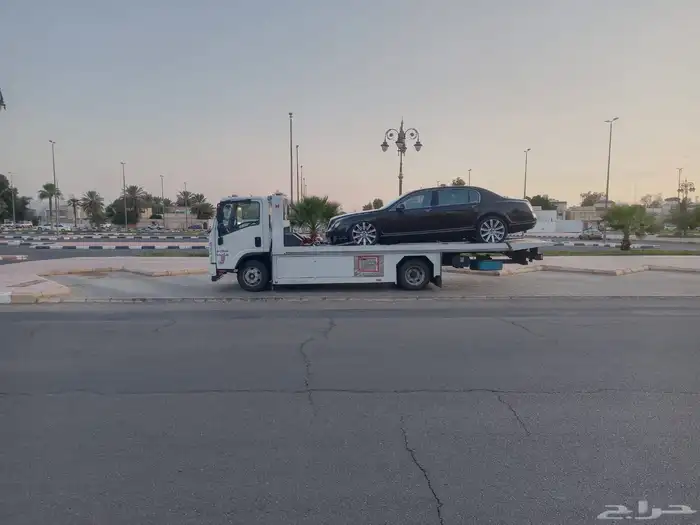 سطحه هيدروليك متواجد في جده وطالع الشمال السعر 05 10