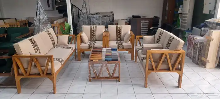 جلسات خارجيه كنب مع طاولة 5