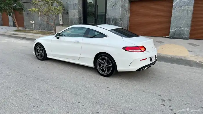للبيع مرسيدس c200 موديل 2021 بحالة الوكالة 3