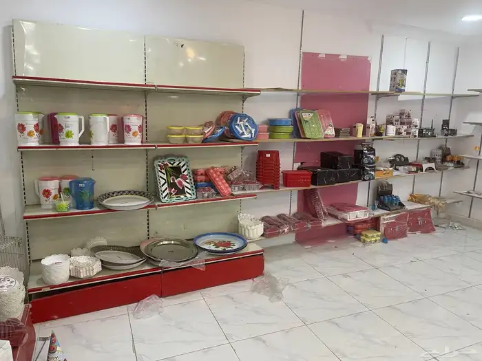 رفوف وبضاعه والمكيف 3