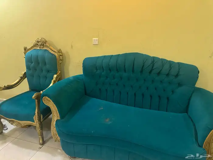 غرفة نوم وطقم كنب للبيع 5