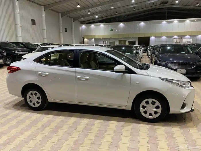 تويوتا يارس موديل 2022 استاندر 4