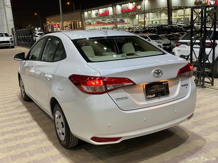 تويوتا يارس موديل 2022 استاندر 19