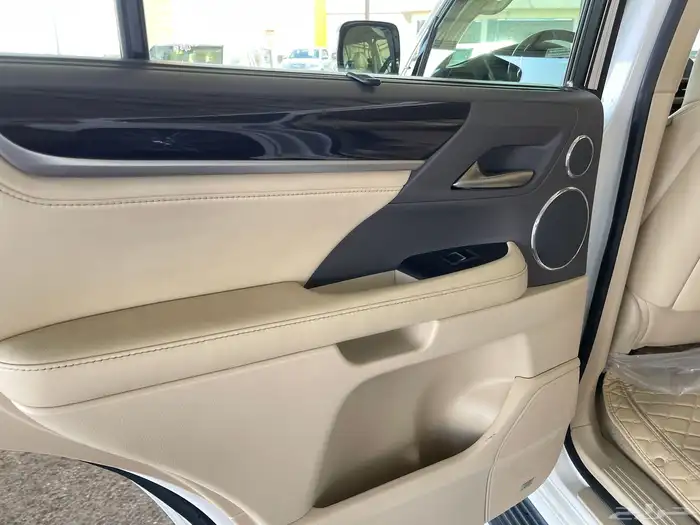 لكزس LX570 DD 2016 سعودي 11