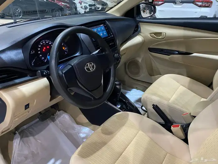 تويوتا يارس موديل 2022 استاندر 8