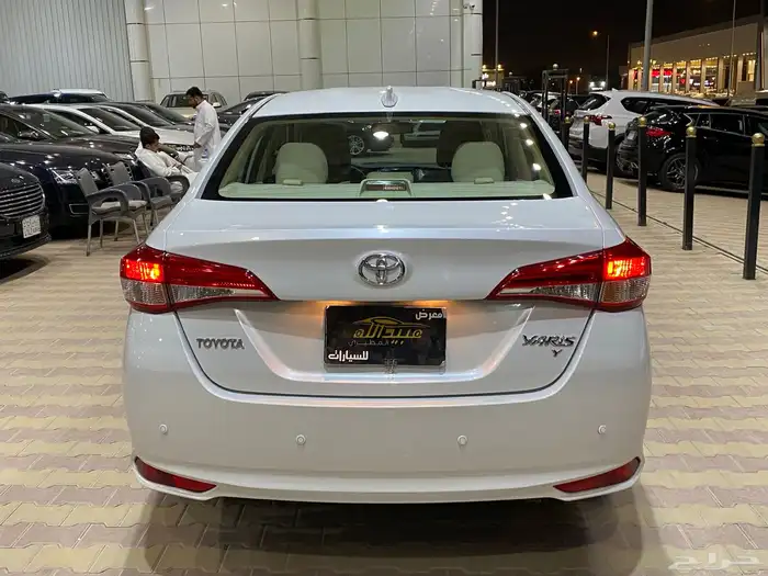 تويوتا يارس موديل 2022 استاندر 17