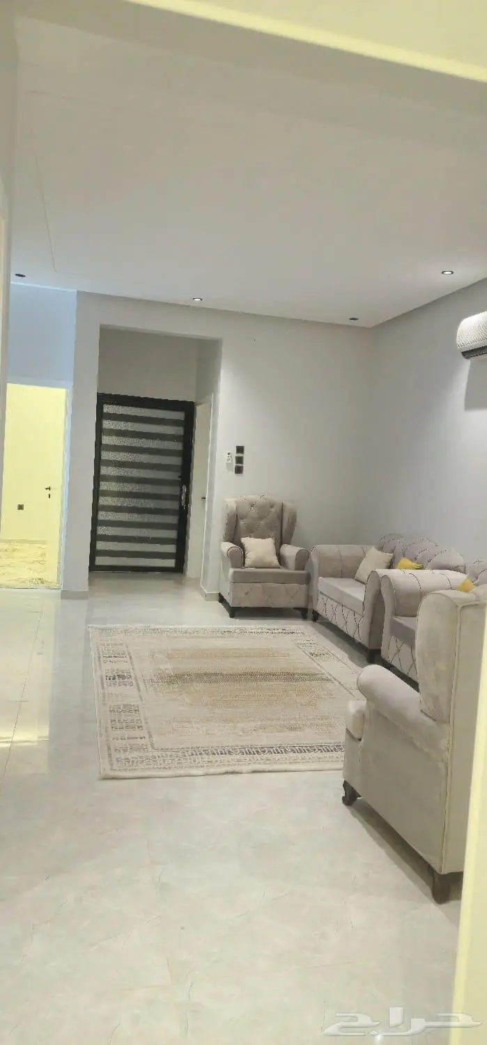 اثاث جديد ونظيف للإيجار عوائل 4