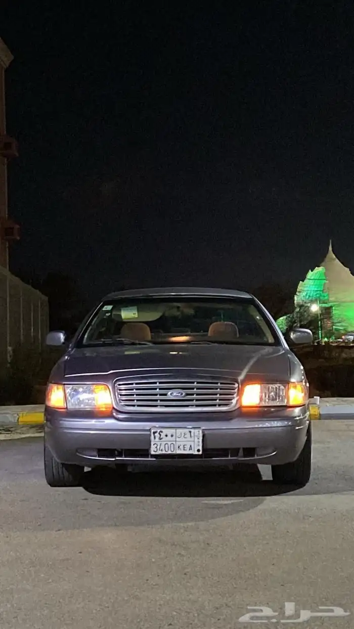 فورد كراون فكتوريا 2006 15