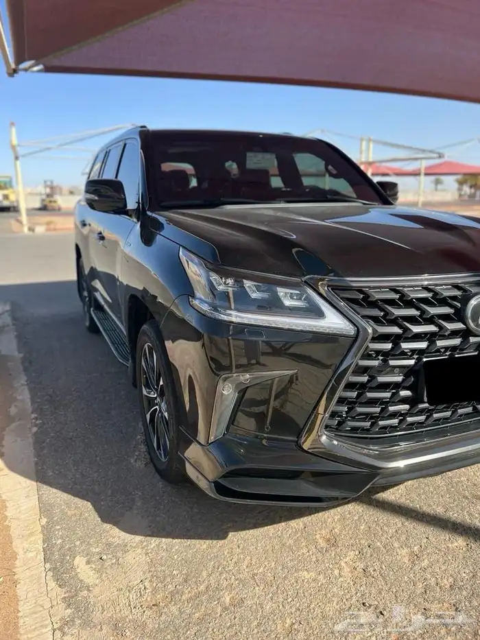 LX 570 2021 BLACK 0