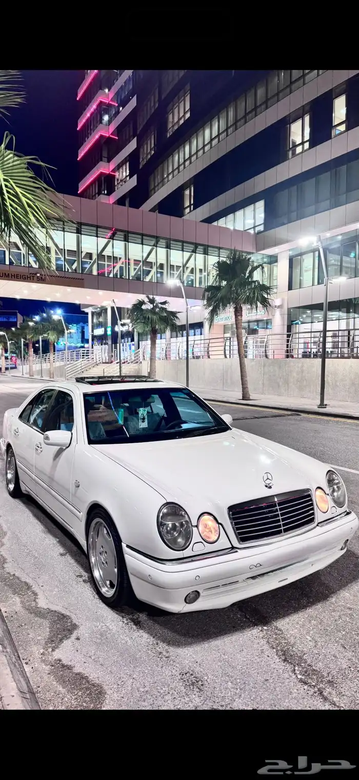 E55 AMG مرسيدس 4