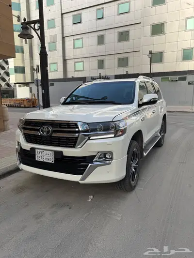لاندكروزر 2021 GXR فل كامل GT 1