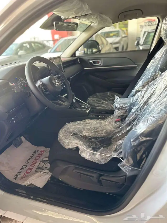 هوندا HRV LX 2024 لدى الخضر للسيارات 4