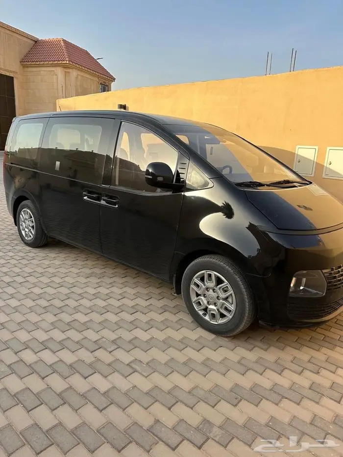 Hyundai ستوريا موديل 2023 3