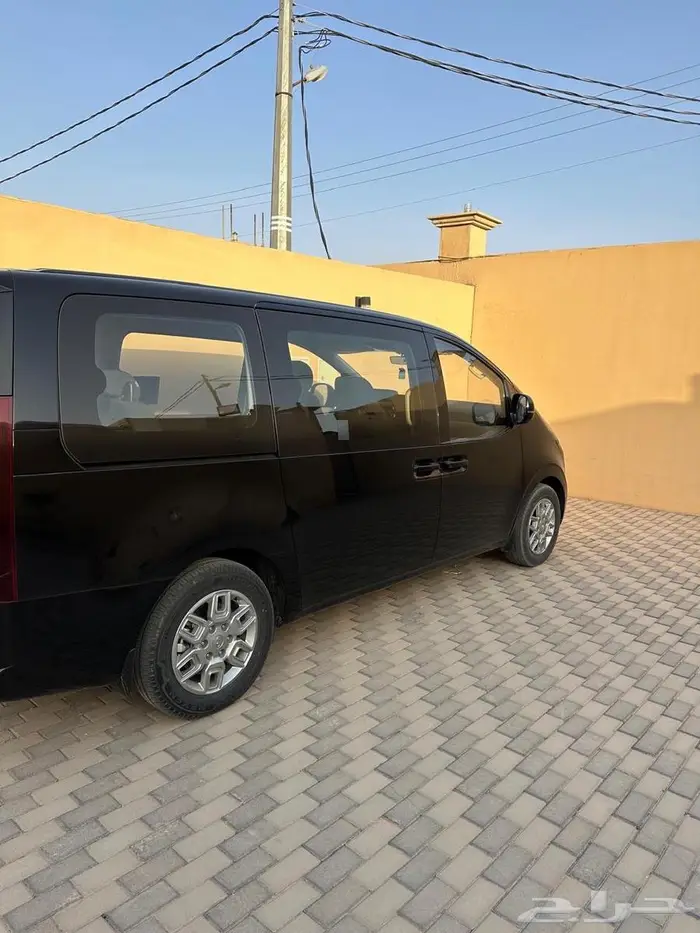 Hyundai ستوريا موديل 2023 4