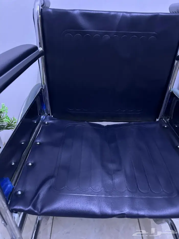 عربة للمرضى كبار السن 1