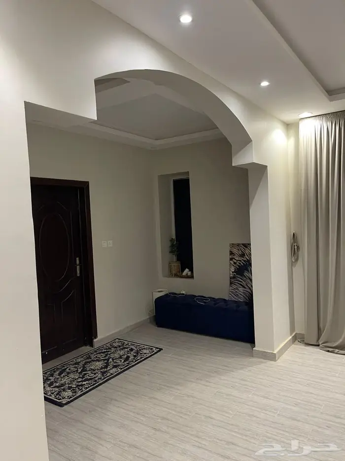فيلا بتكييف ومطبخ للايجار ب 5 الاف بحي الحزم 12