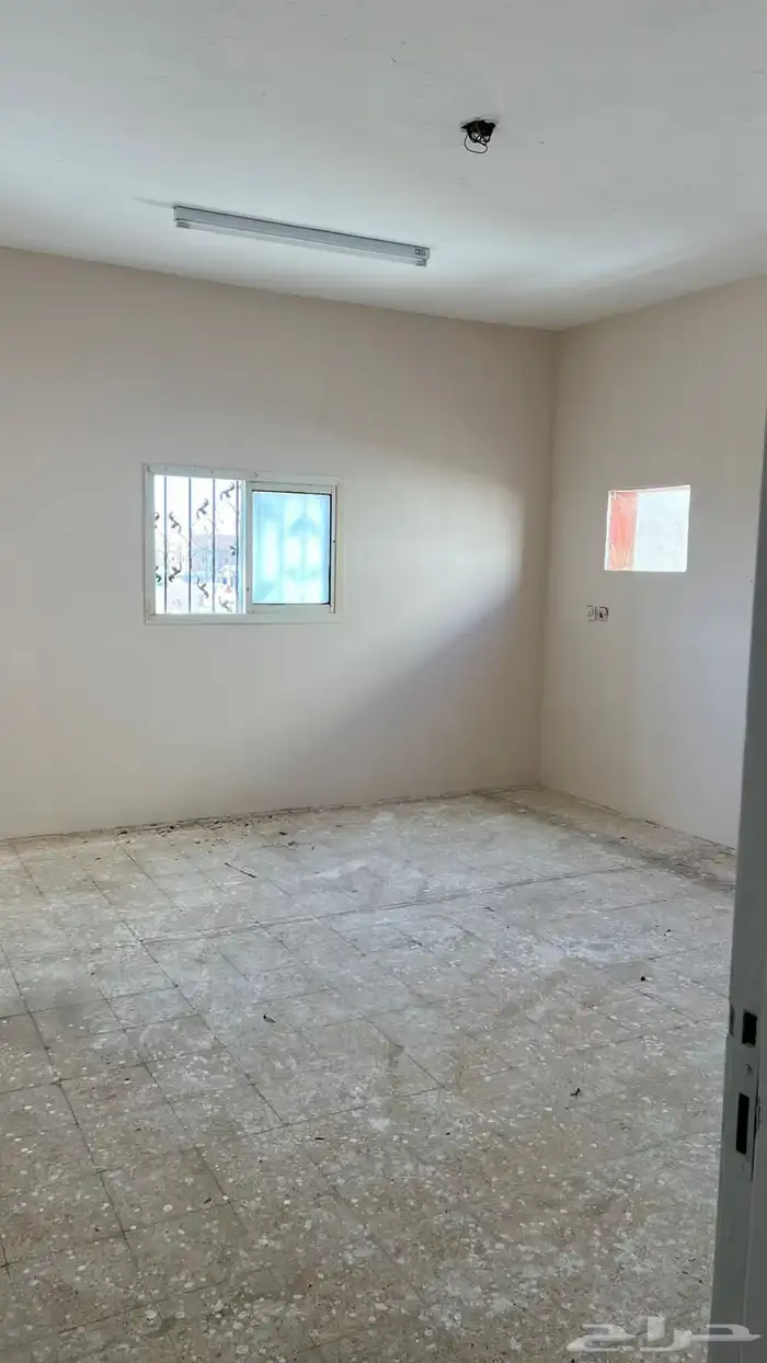 شقة عزاب كبيرة للإيجار الشهري حي بنبان 1