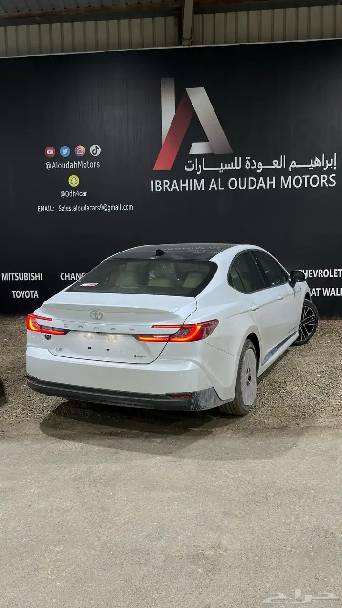 تويوتا كامري LE هايبرد 2025 4