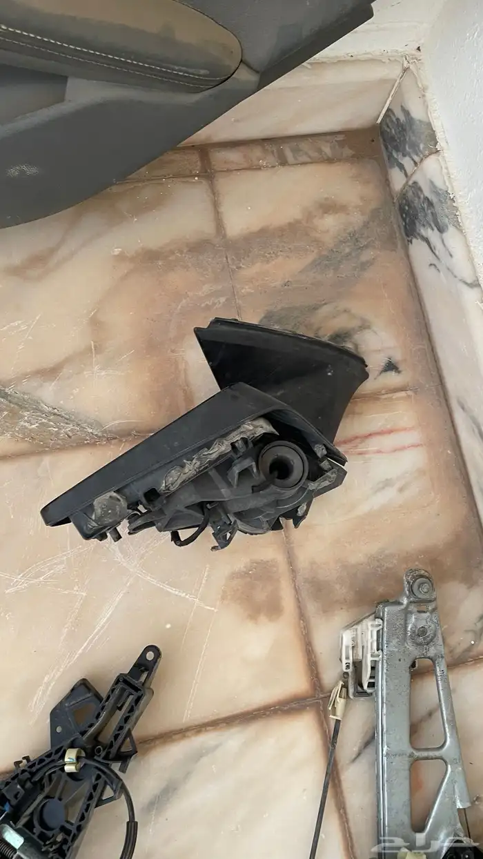 قطع بابين يمين امبالا 6