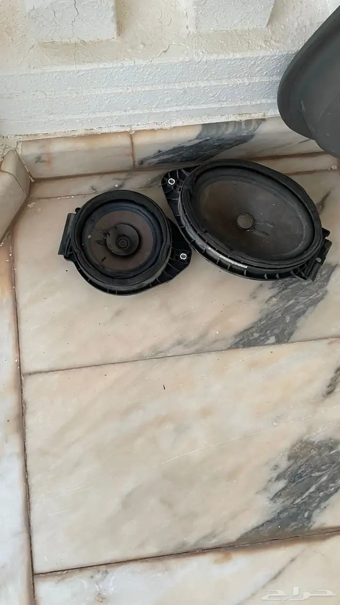 قطع بابين يمين امبالا 8