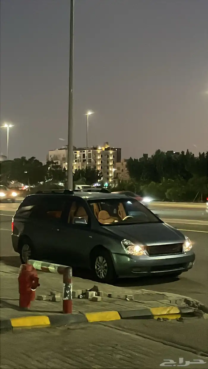 كيا كرنفال موديل 2009 6
