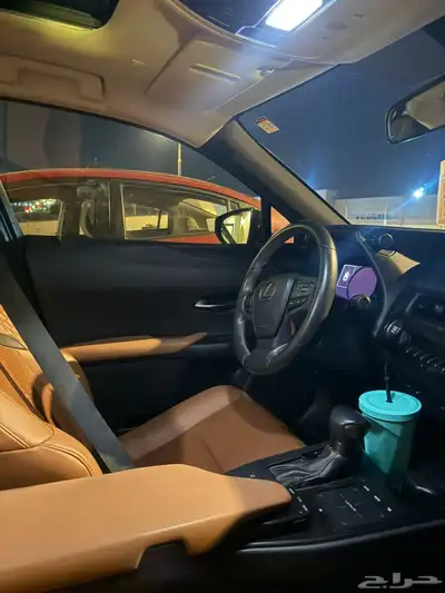 لكزس يو اكس موديل 2022 3