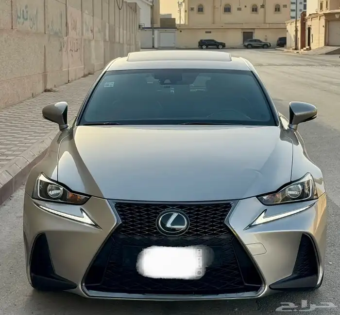 لكزس IS F SPORT 300 2018 5