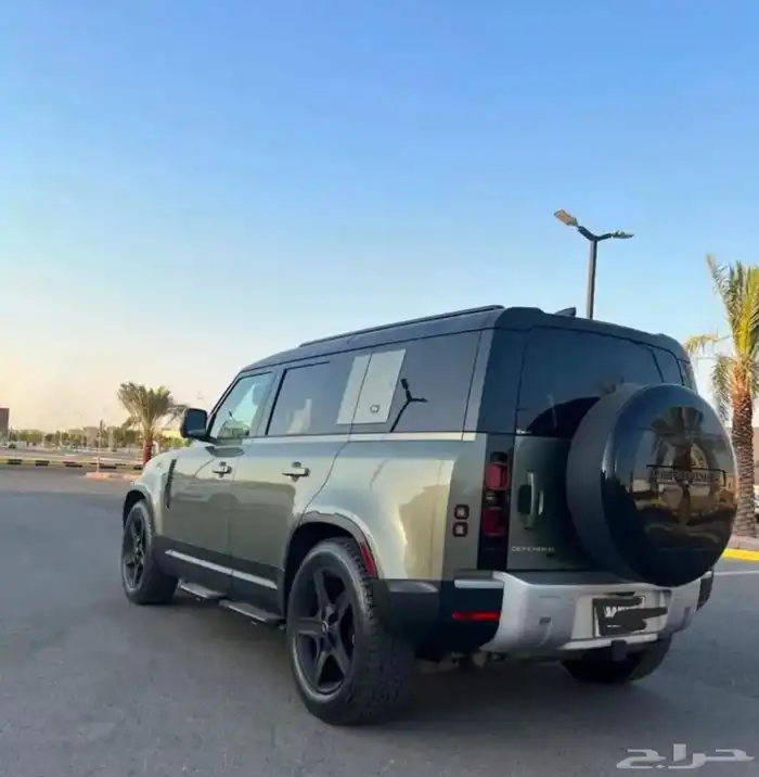 ديفندر 3