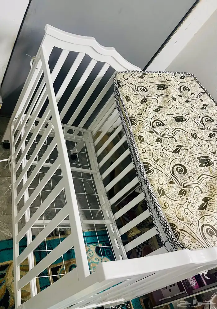 سرير اطفال خشي ماركه RS 1