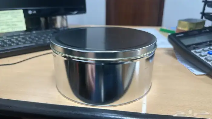علب بسكويت وحلويات 0