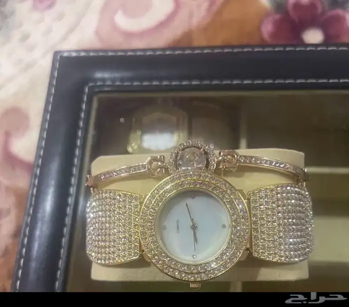 ساعة نسائية جديدة للبيع 2