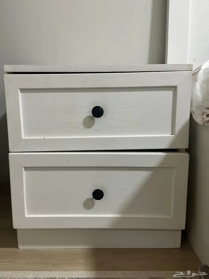 كمودينية بيضاء ب85 0