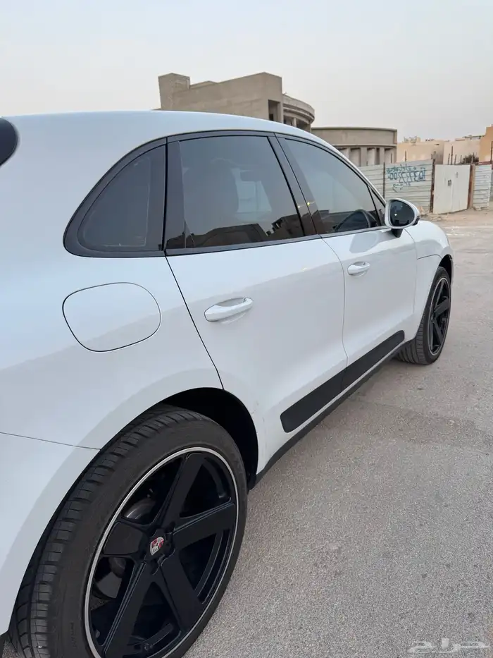 بورش ماكان أبيض 2021 تحت الضمان 4