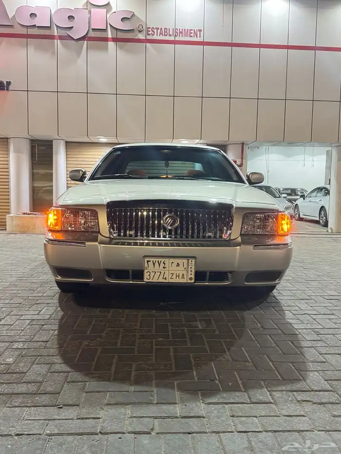 للبدل بجيب او للبيع فورد جراند ماركيز سعودي GS مجدد كامل 2